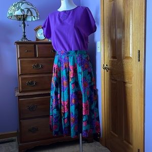 FIRE ISLANDER 💜 Vintage Pleated Skirt with pockets, elastic waist, comfortable